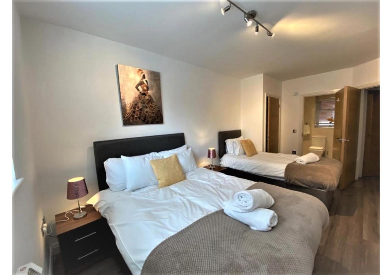 24-7 Secured City Centre Apartments With Free Underground Parking And Wifi Birmingam Exterior foto