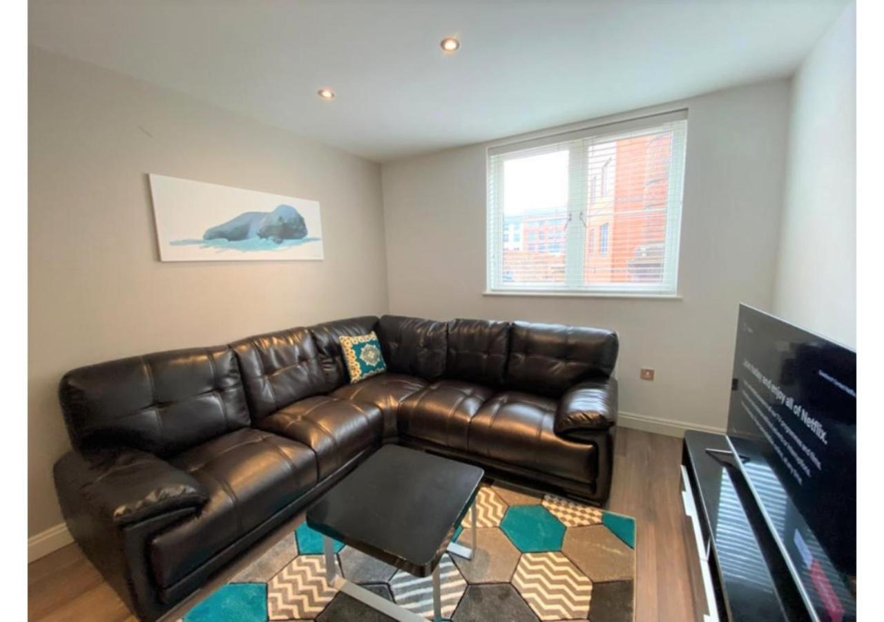24-7 Secured City Centre Apartments With Free Underground Parking And Wifi Birmingam Exterior foto