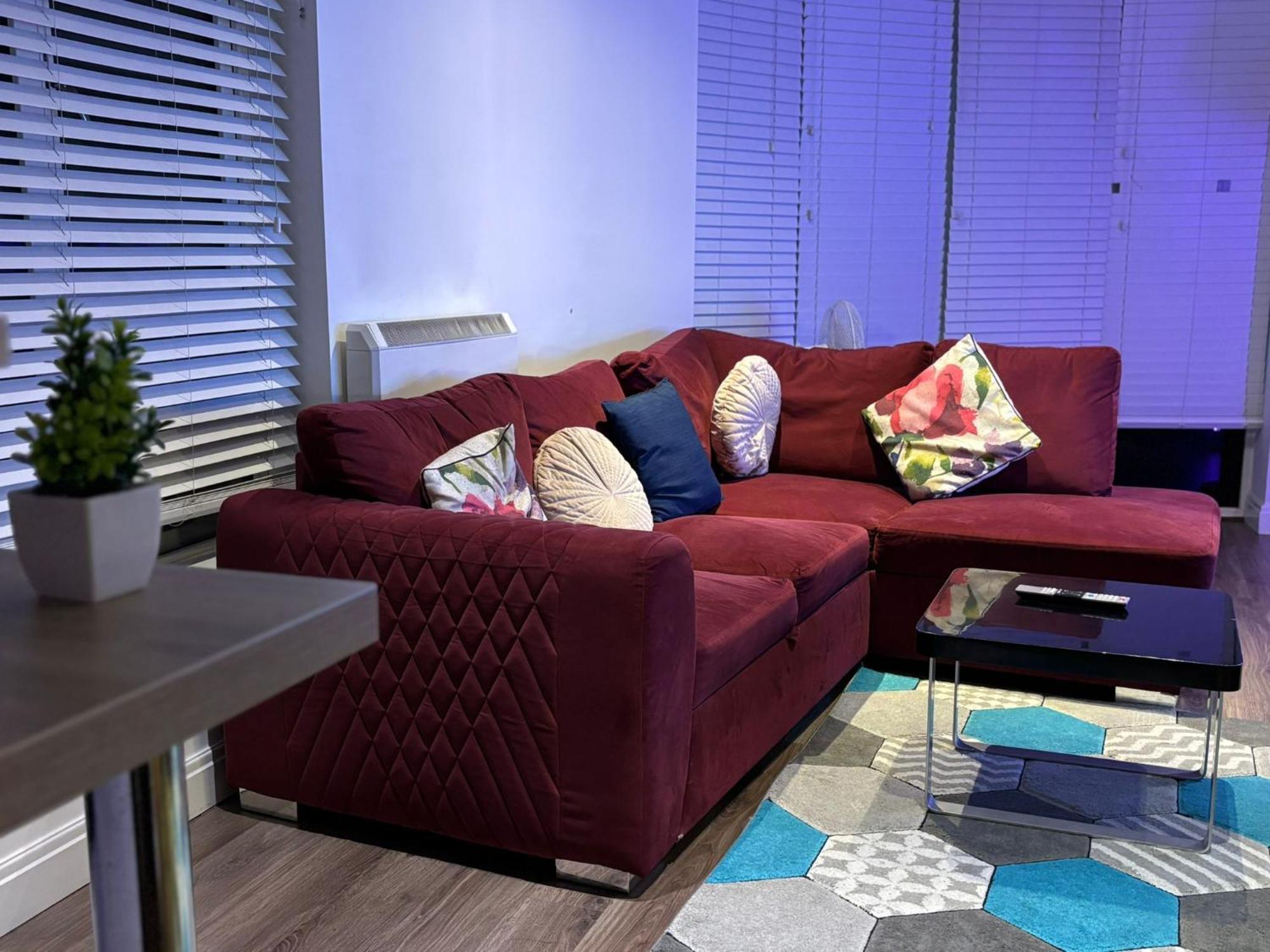 24-7 Secured City Centre Apartments With Free Underground Parking And Wifi Birmingam Exterior foto