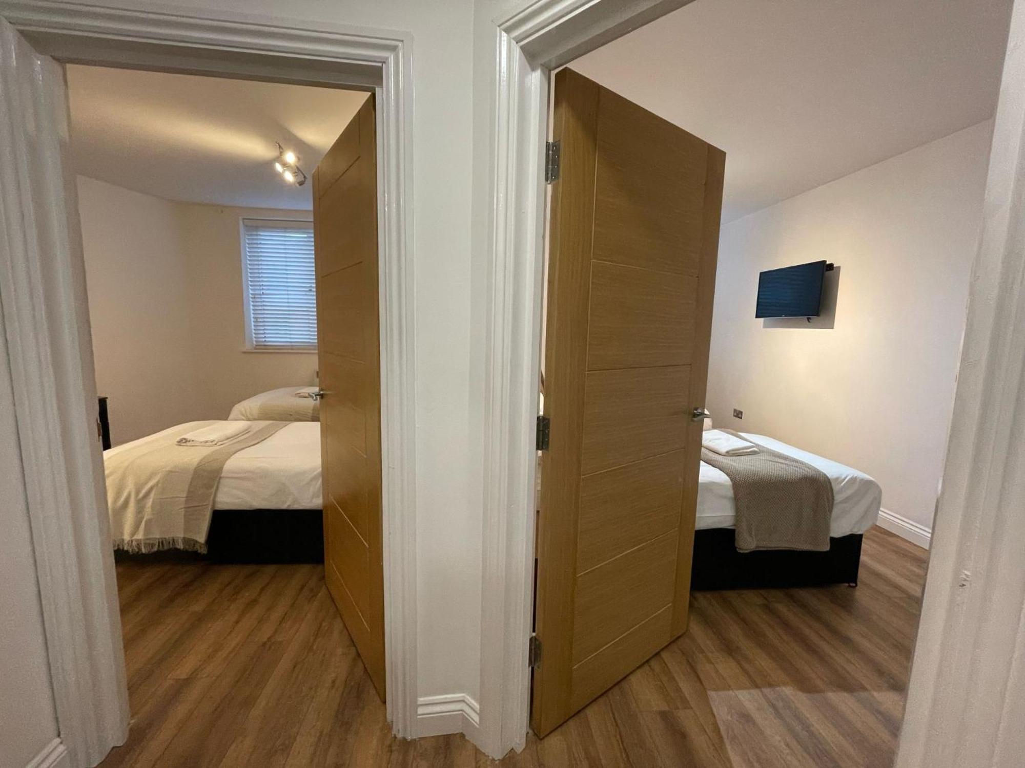 24-7 Secured City Centre Apartments With Free Underground Parking And Wifi Birmingam Exterior foto