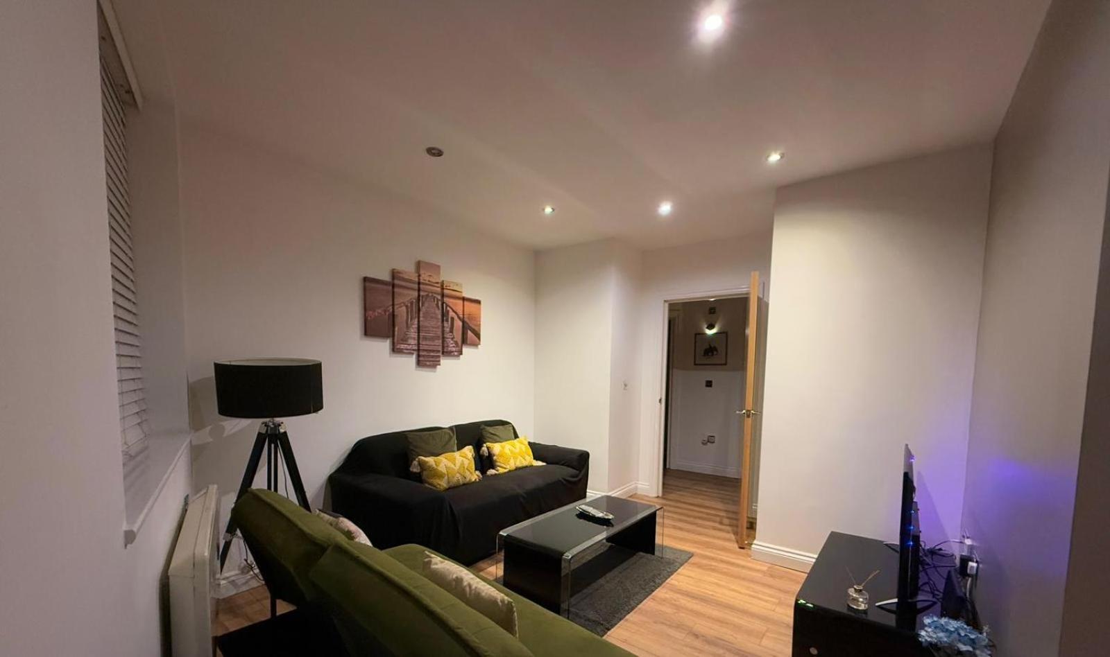 24-7 Secured City Centre Apartments With Free Underground Parking And Wifi Birmingam Exterior foto