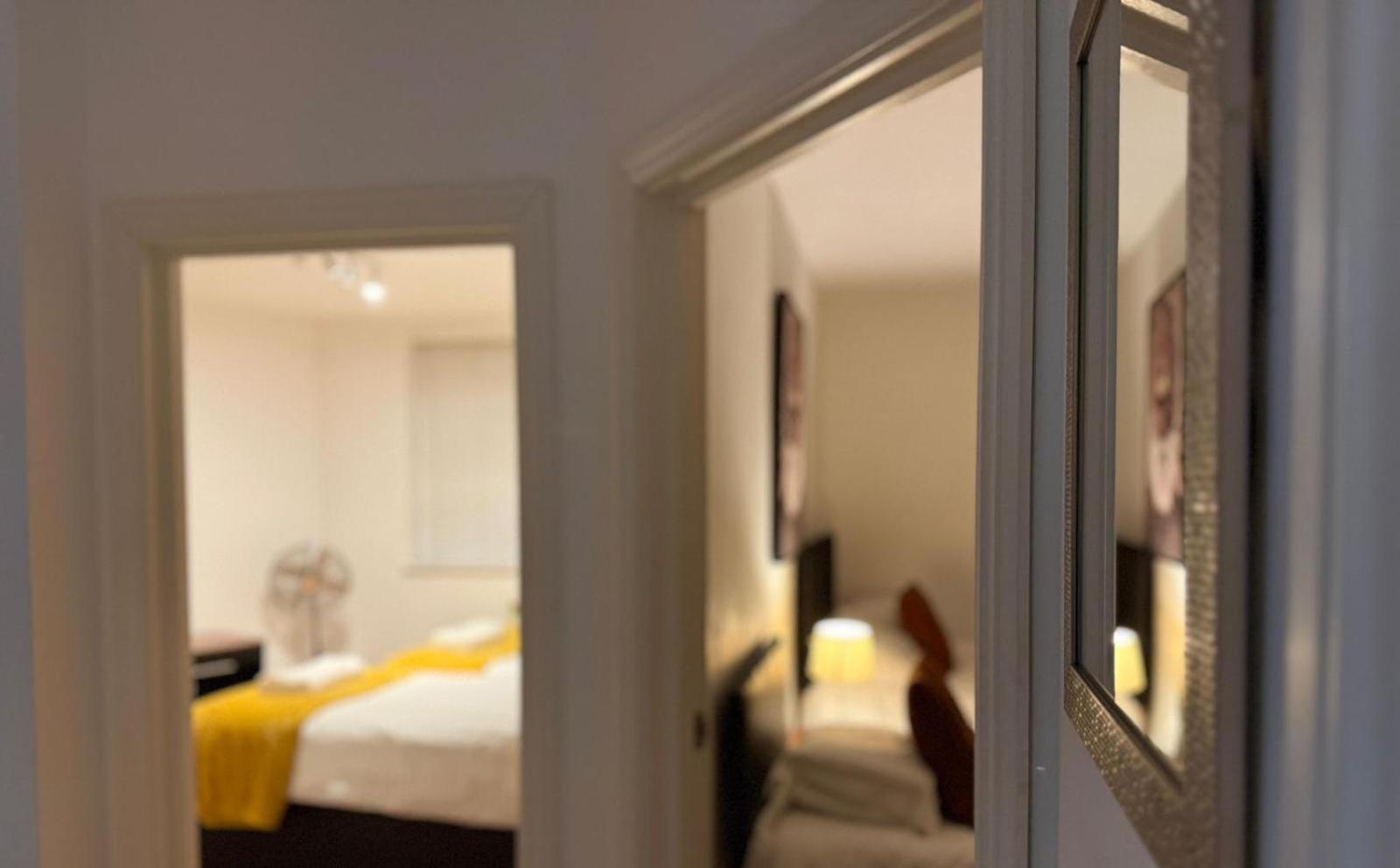 24-7 Secured City Centre Apartments With Free Underground Parking And Wifi Birmingam Exterior foto